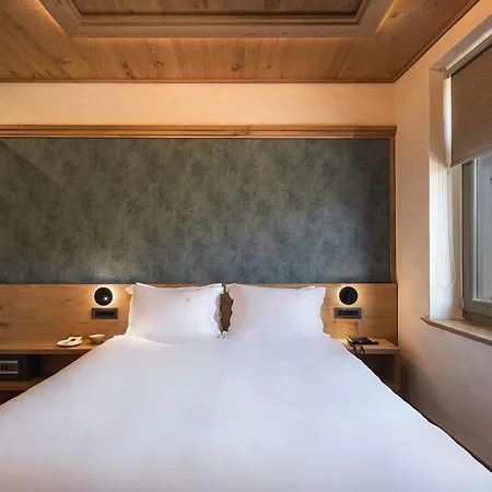 Elysia Boutique Hotel