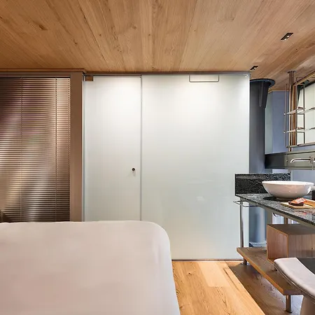 Elysia Boutique Hotel