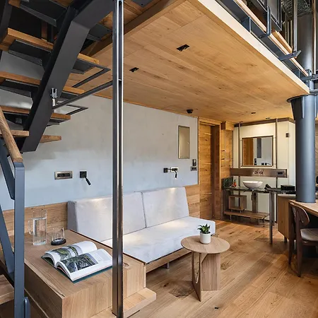 Elysia Boutique Hotel 5*